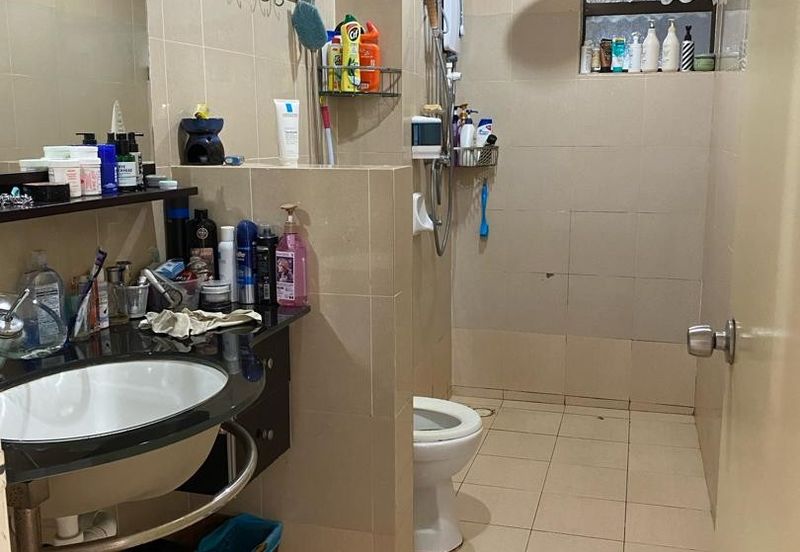 Rivercity Condominium