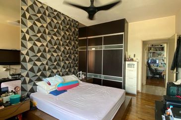 Rivercity Condominium