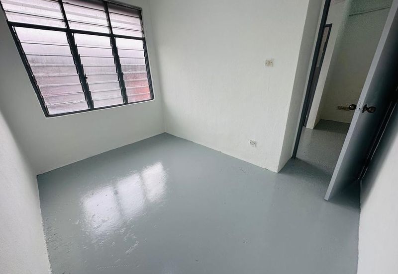 Flat Taman Sri Indah, balik pulau for Rent