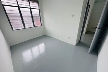 Flat Taman Sri Indah, balik pulau for Rent