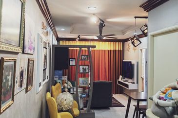 Relau Vista Apartment for sale