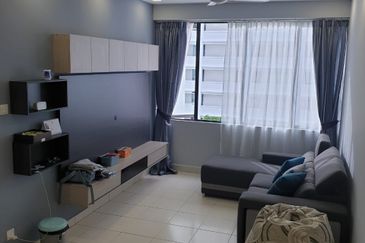 Condo at Rumah Pavillion Teluk Kumbar for Sale