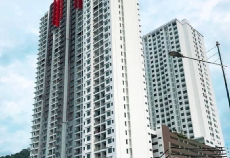 Condo at Rumah Pavillion Teluk Kumbar for Sale