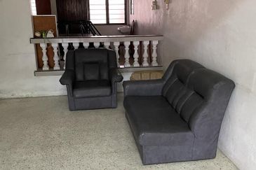 Double Storey Terrace house at Kampong Jawa Bayan baru for sale