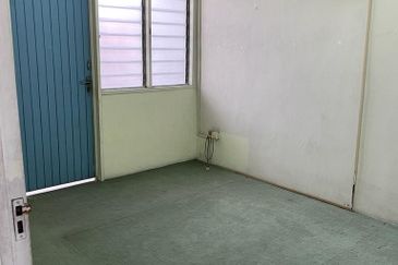 Double Storey Terrace house at Kampong Jawa Bayan baru for sale
