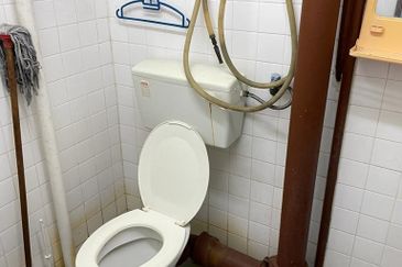 Double Storey Terrace house at Kampong Jawa Bayan baru for sale