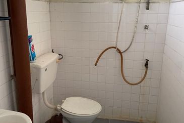 Double Storey Terrace house at Kampong Jawa Bayan baru for sale