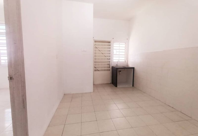 Double storey Terrace at Taman Teluk Kumbar Height for sale and rent