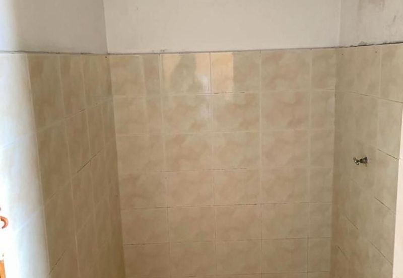 Flat at Focus Height balik pulau for sale