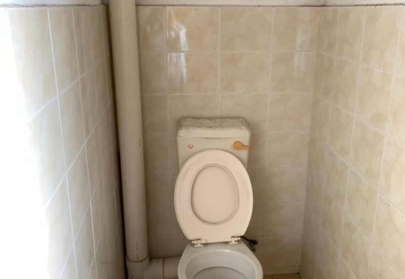 Flat at Focus Height balik pulau for sale