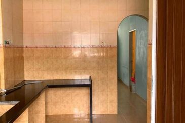 Flat at Focus Height balik pulau for sale