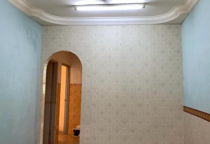 Flat at Focus Height balik pulau for sale