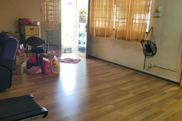 Double Storey Semi D at Solok pantai jerjak for Sale