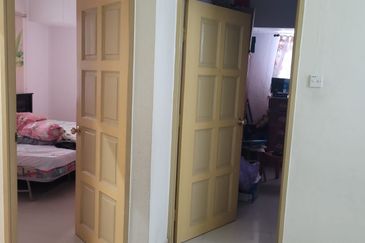 Double Storey Semi D at Solok pantai jerjak for Sale