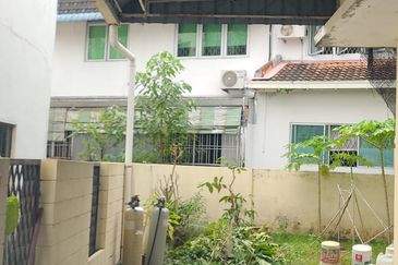 Double Storey Semi D at Solok pantai jerjak for Sale
