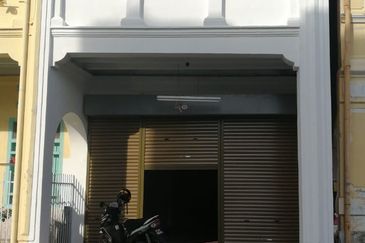 Lorong Seratus Tahun