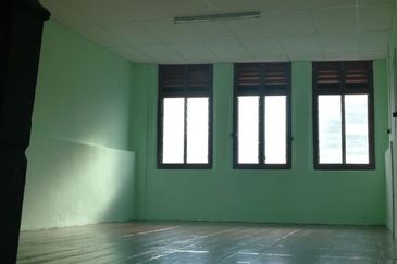 Lorong Seratus Tahun