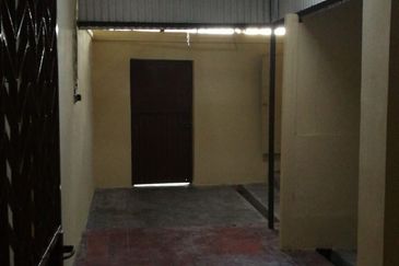 Lorong Seratus Tahun