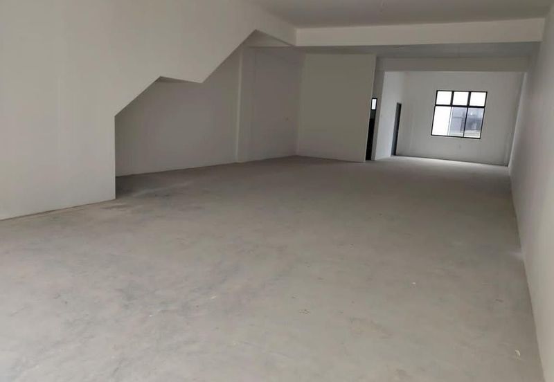 Shoplot at Meridin East for Rent 