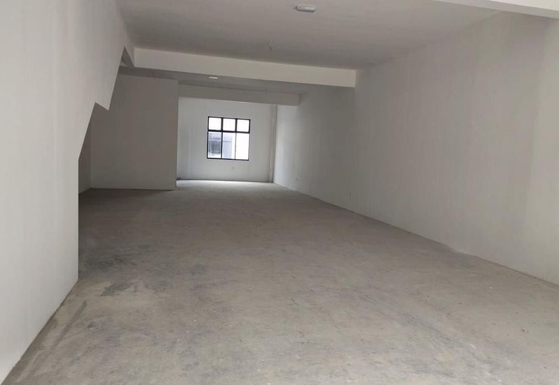 Shoplot at Meridin East for Rent 