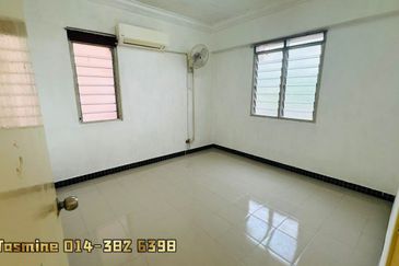 Greenlane Heights Block E