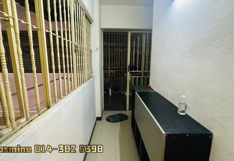 Greenlane Heights Block E