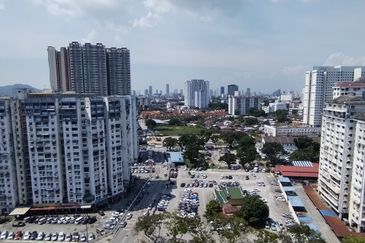 Damai Vista Apartment