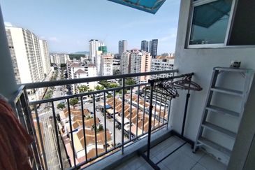 Damai Vista Apartment