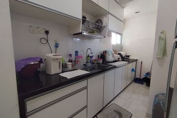 Damai Vista Apartment