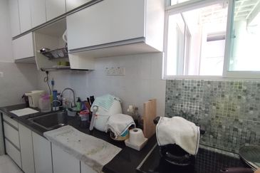 Damai Vista Apartment