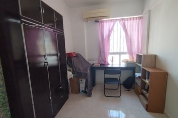 Damai Vista Apartment