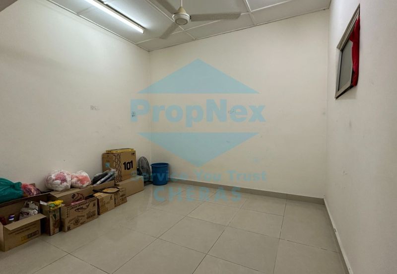 Taman Taynton (Taynton View)