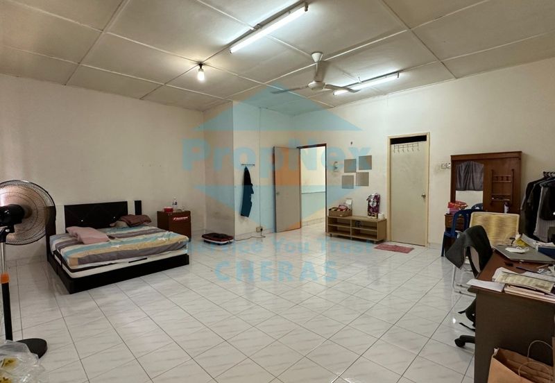 Taman Taynton (Taynton View)