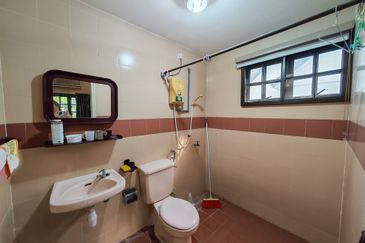 SL 8, Bandar Sungai Long