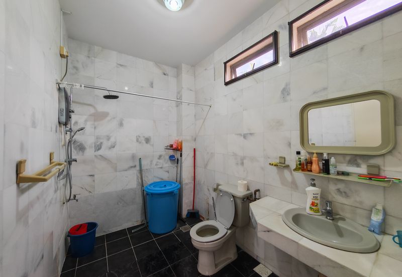 SL 8, Bandar Sungai Long