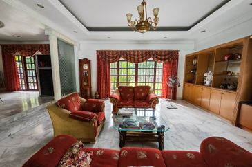 SL 8, Bandar Sungai Long