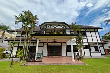 SL 8, Bandar Sungai Long