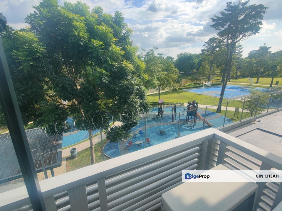 Lakefield Tropicana Height In Kajang, 3 Storey End Lot Terrace Villa For Sale, Individual Title, Fully Renovated, Good Condition, Selangor, Kajang