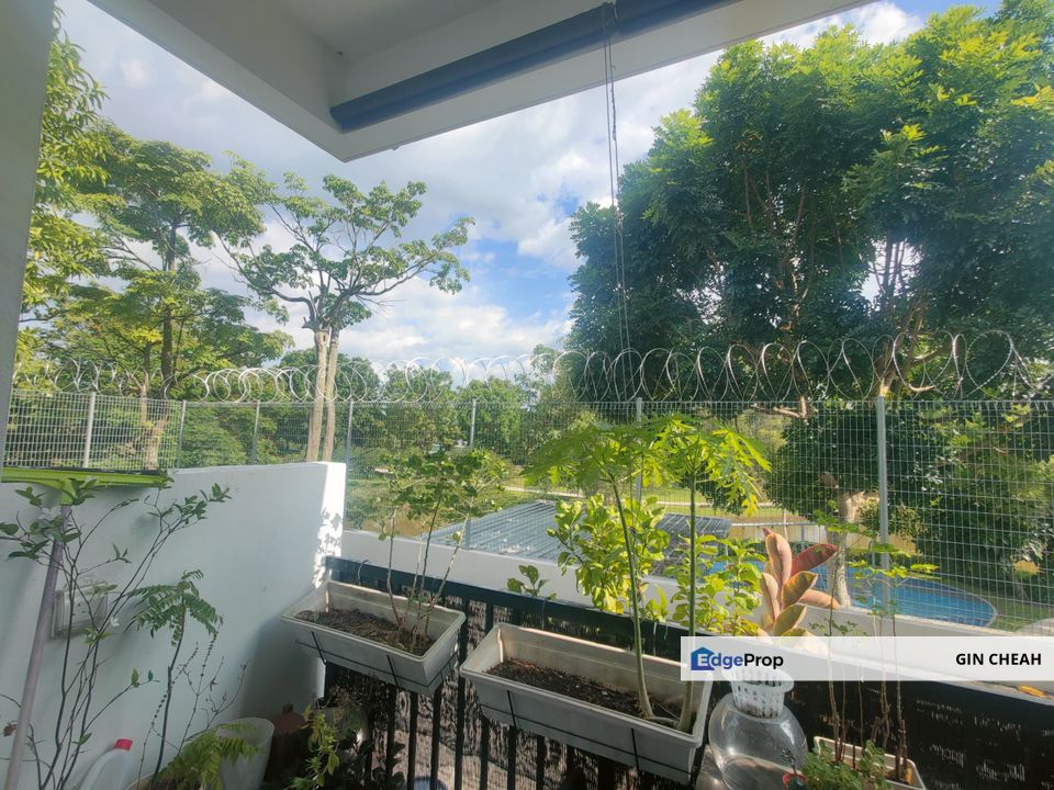 Lakefield Tropicana Height In Kajang, 3 Storey End Lot Terrace Villa For Sale, Individual Title, Fully Renovated, Good Condition, Selangor, Kajang