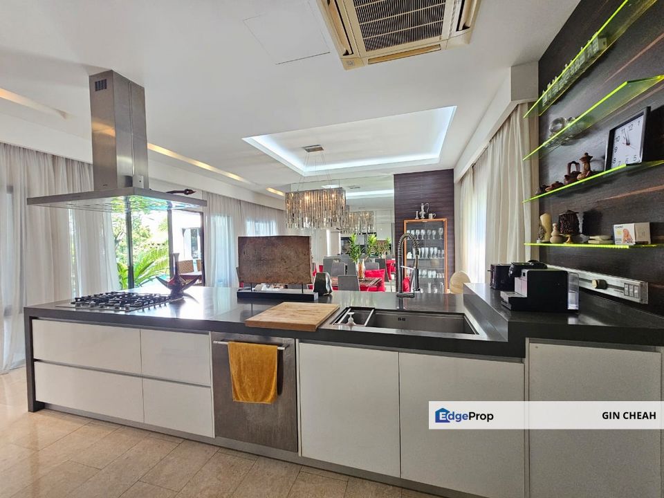 Jade Hills In Kajang, 2.5 Storey Bungalow House For Sale, High Quality Furnishing, Private Pool and Jacuzzi, Move In Condition, Selangor, Kajang