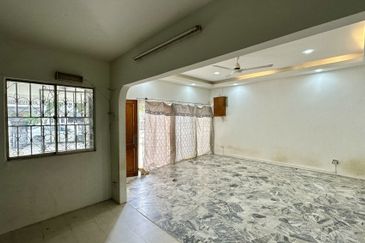 Jalan Mutiara Barat 5