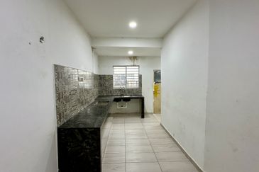 Jalan Mutiara Barat 5