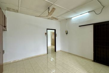 Jalan Mutiara Barat 5