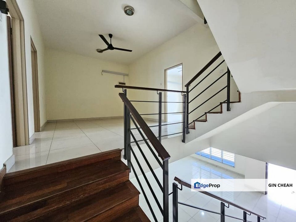Taman Suria Tropika, 2.5 Storey Terrace For Sale, Renovated, Good Condition and Environment, Selangor, Serdang