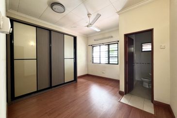 Bandar Tun Hussein Onn