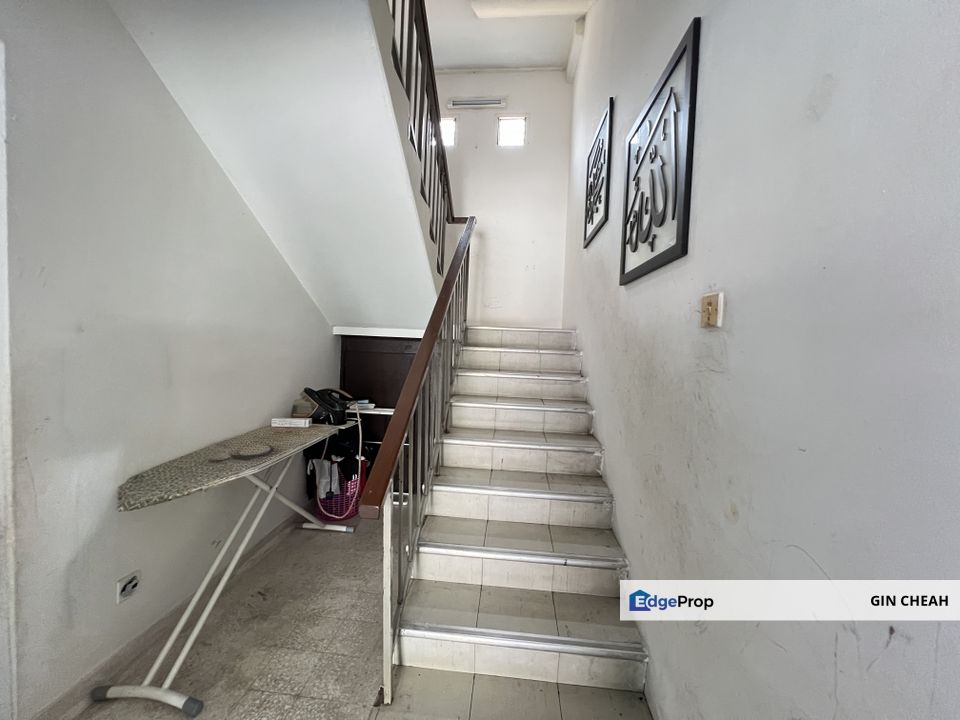 Dagang in Ampang, 3 Storey Terrace House For Sale, walking distance to Ampang LRT Station,  Good location , Selangor, Ampang
