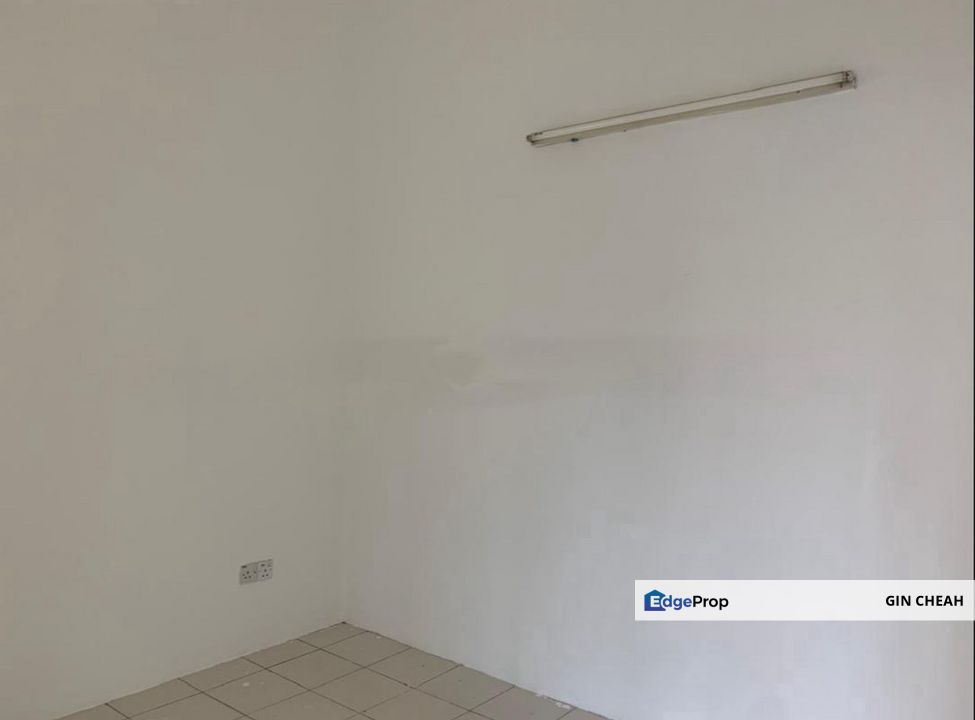 Ukay Bistari in Ampang, 2 Storey Terrace House For Sale, Basic Unit, Freehold, Good Condition , Selangor, Ulu Kelang