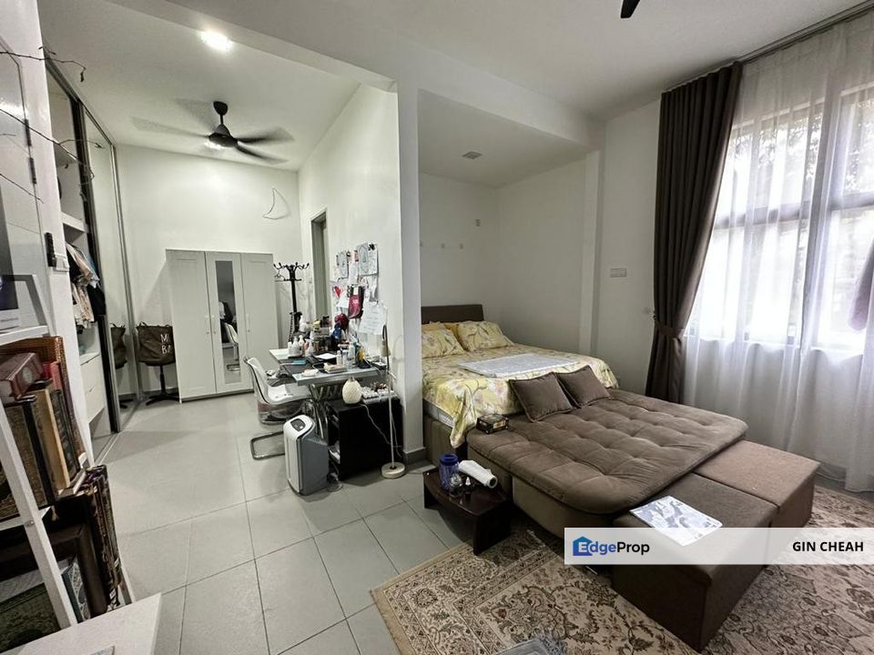 Taman Ukay Tropika in Ampang, 3 Storey Superlink House For Sale, Fully Renovated with Private Lift, Freehold, Gated Guarded, Facing Garden Club House , Selangor, Ulu Kelang