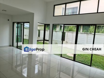 Bukit Mandarina in Cheras, 2.5 Storey Semid Villa For Sale, Gated Guarded, Walking Distance To UCSI, Good Location , Kuala Lumpur, Cheras