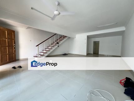 Taman Bukit Segar Jaya 2, 3 Storey Terrace House For Sale, Partly Furnish, Gated Guarded, Good Environment and Location, Chinese Area , Selangor, Cheras